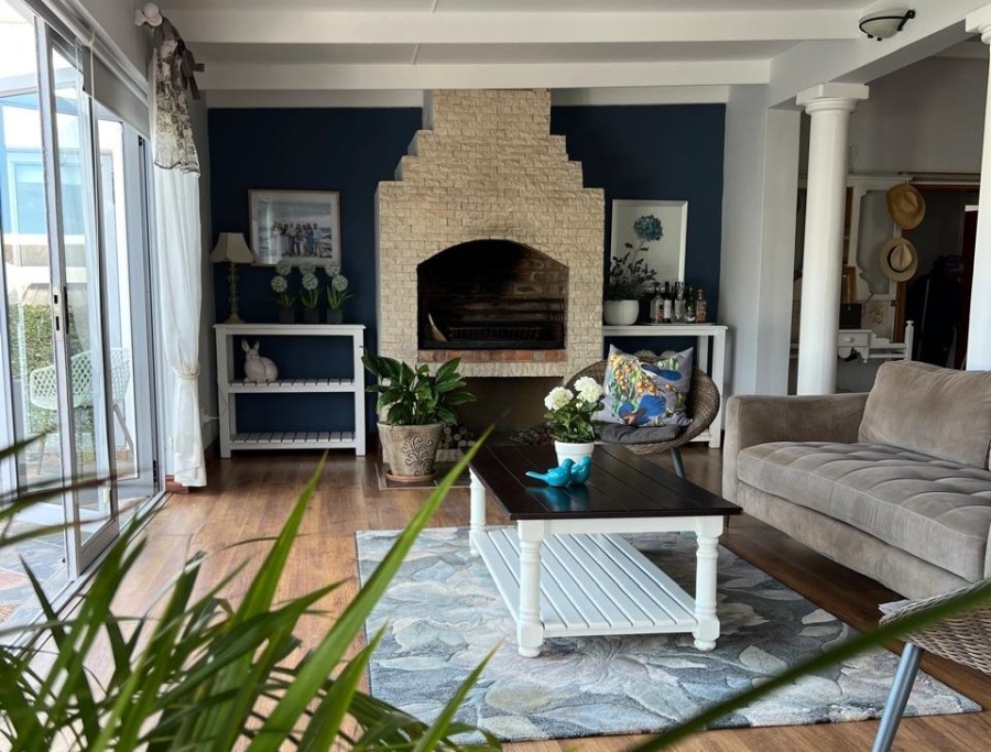 3 Bedroom Property for Sale in Stilbaai Wes Western Cape